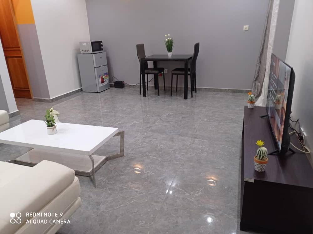 Hotel Appart B4U Yaounde Ngoại thất bức ảnh